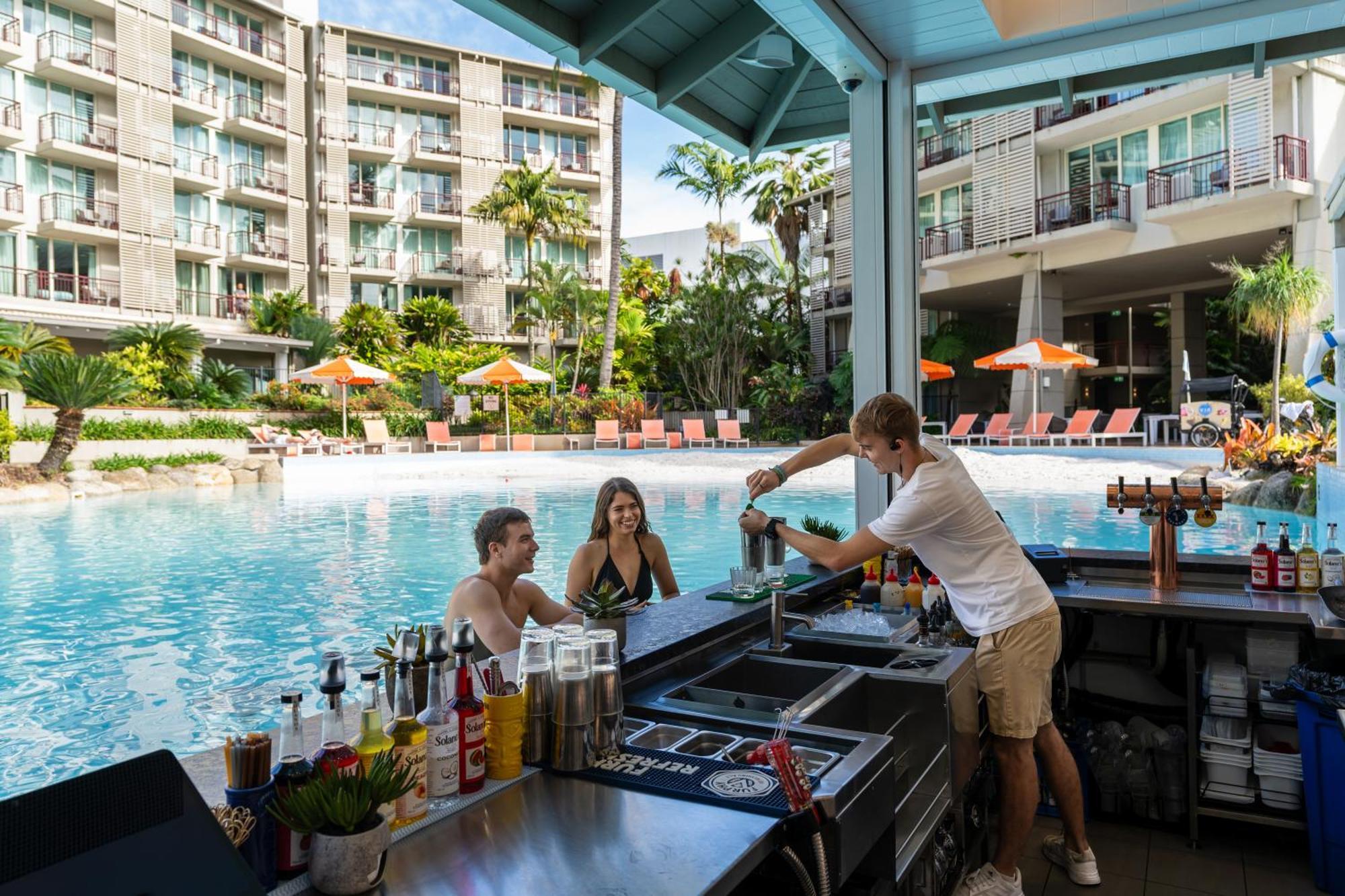 Novotel Cairns Oasis Resort Exteriör bild